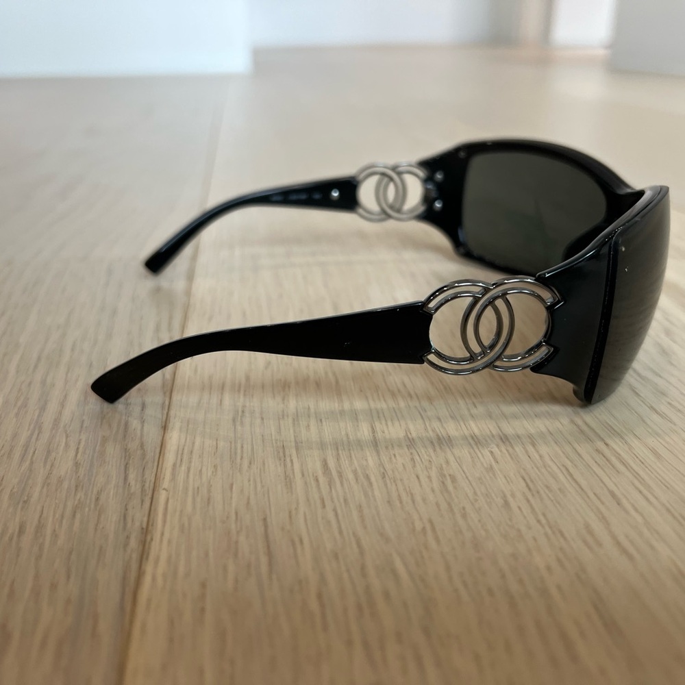CHANEL Black Sunglasses with Silver Rings